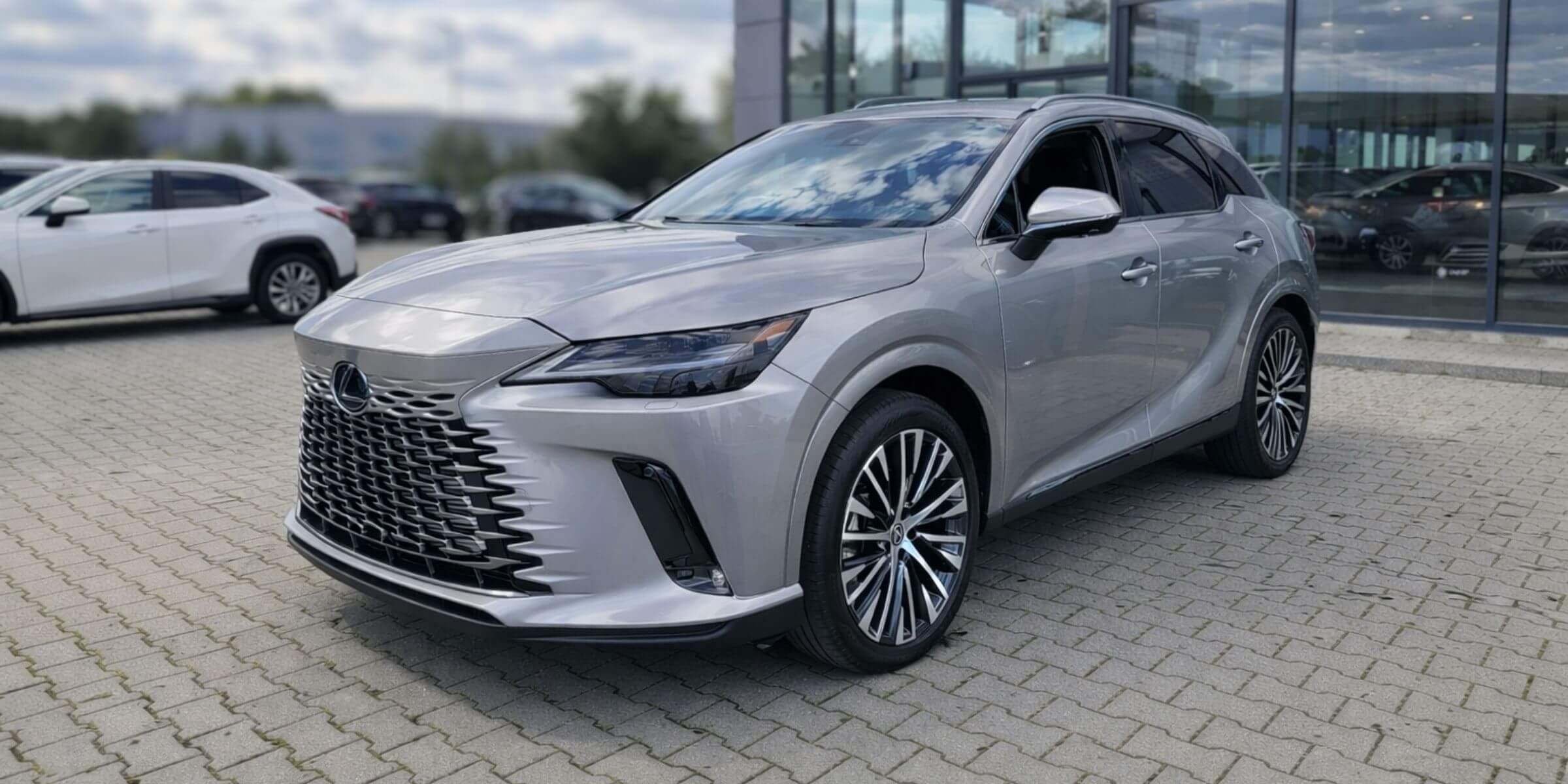 Lexus RX 350h Omotenashi